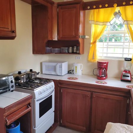 Kensington Oval- 2 Bed 1 Bath Villa Bridgetown Exterior foto